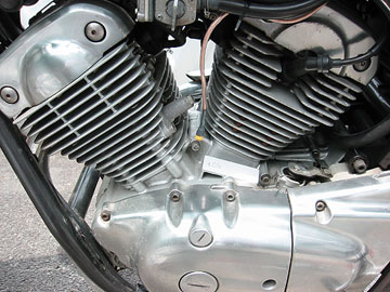 SRV250のクランクケースのアーシング