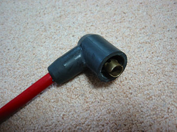 エルボ型のコネクタをホットワイヤーに圧着